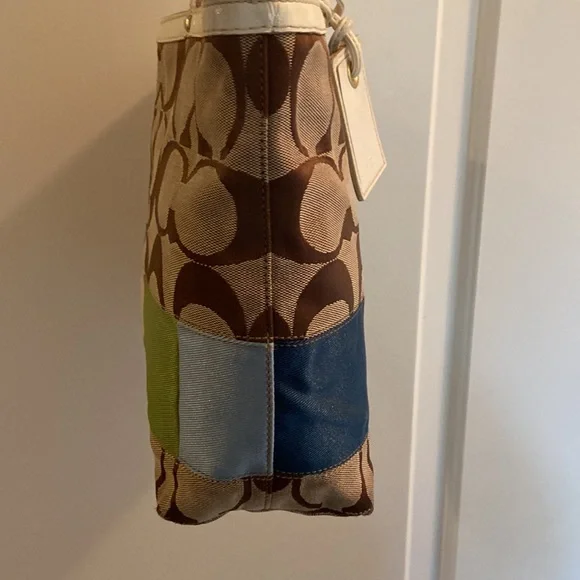 Coach Color-Block Tan & Brown Signature Tote Handbag White Leather 10859… - Picture 4 of 17